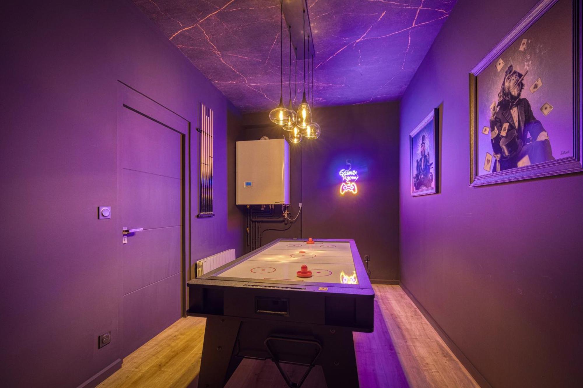 La Villa - Piscine / Karaoke / Jeux Fontaine  외부 사진
