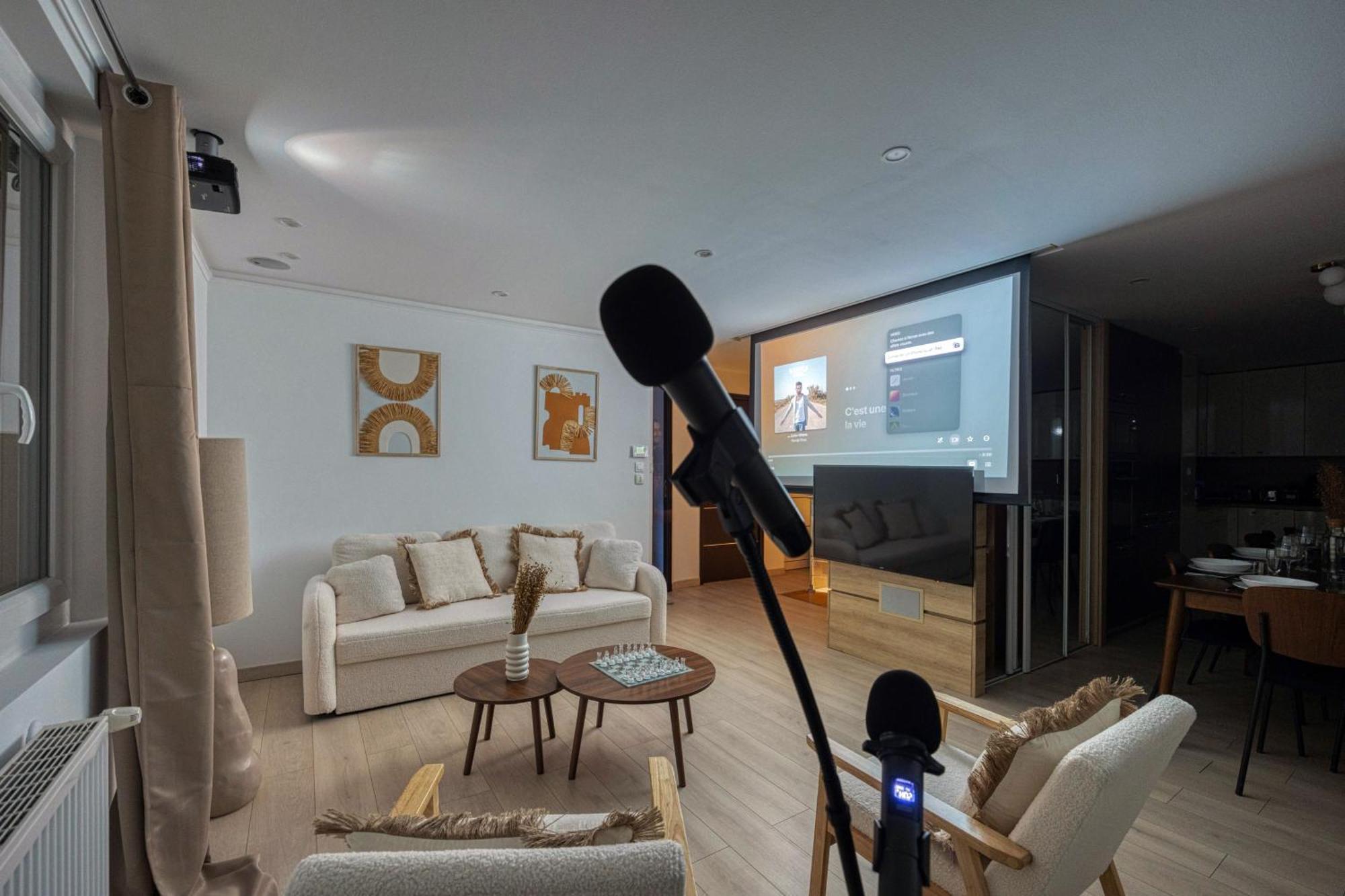 La Villa - Piscine / Karaoke / Jeux Fontaine  외부 사진